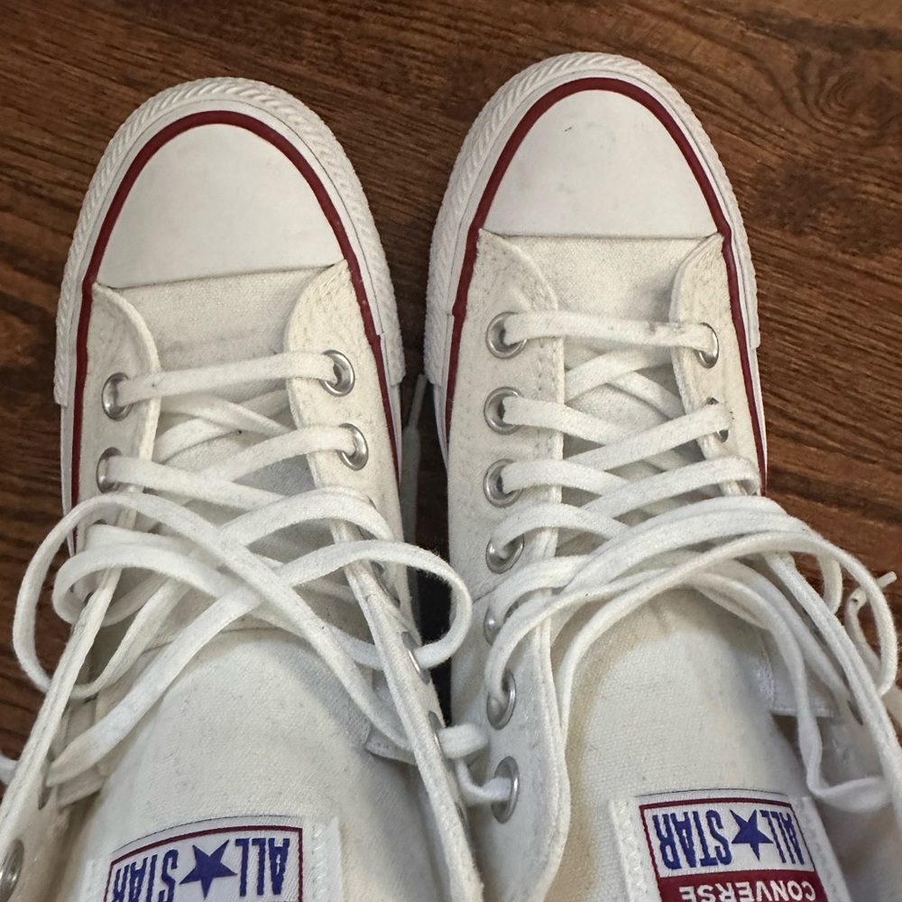 Converse Womens White Low Top Sneakers - Picture 4 of 6